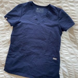 Figs Navy Casma Three-Pocket Scrub Top